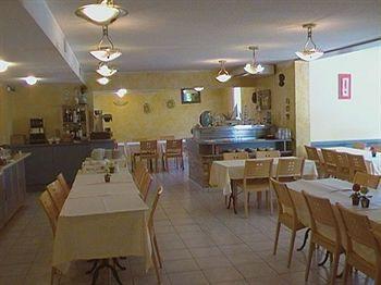 Confortel Avignon Tgv Hotel Buitenkant foto