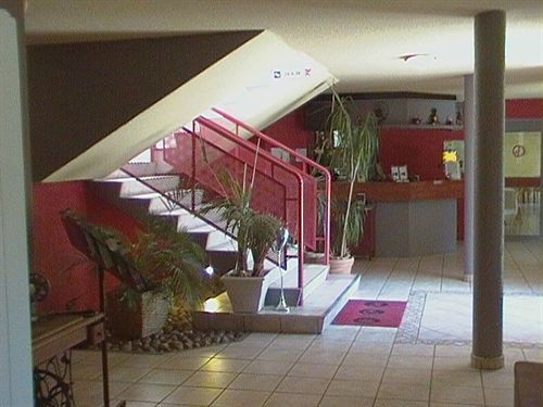 Confortel Avignon Tgv Hotel Buitenkant foto